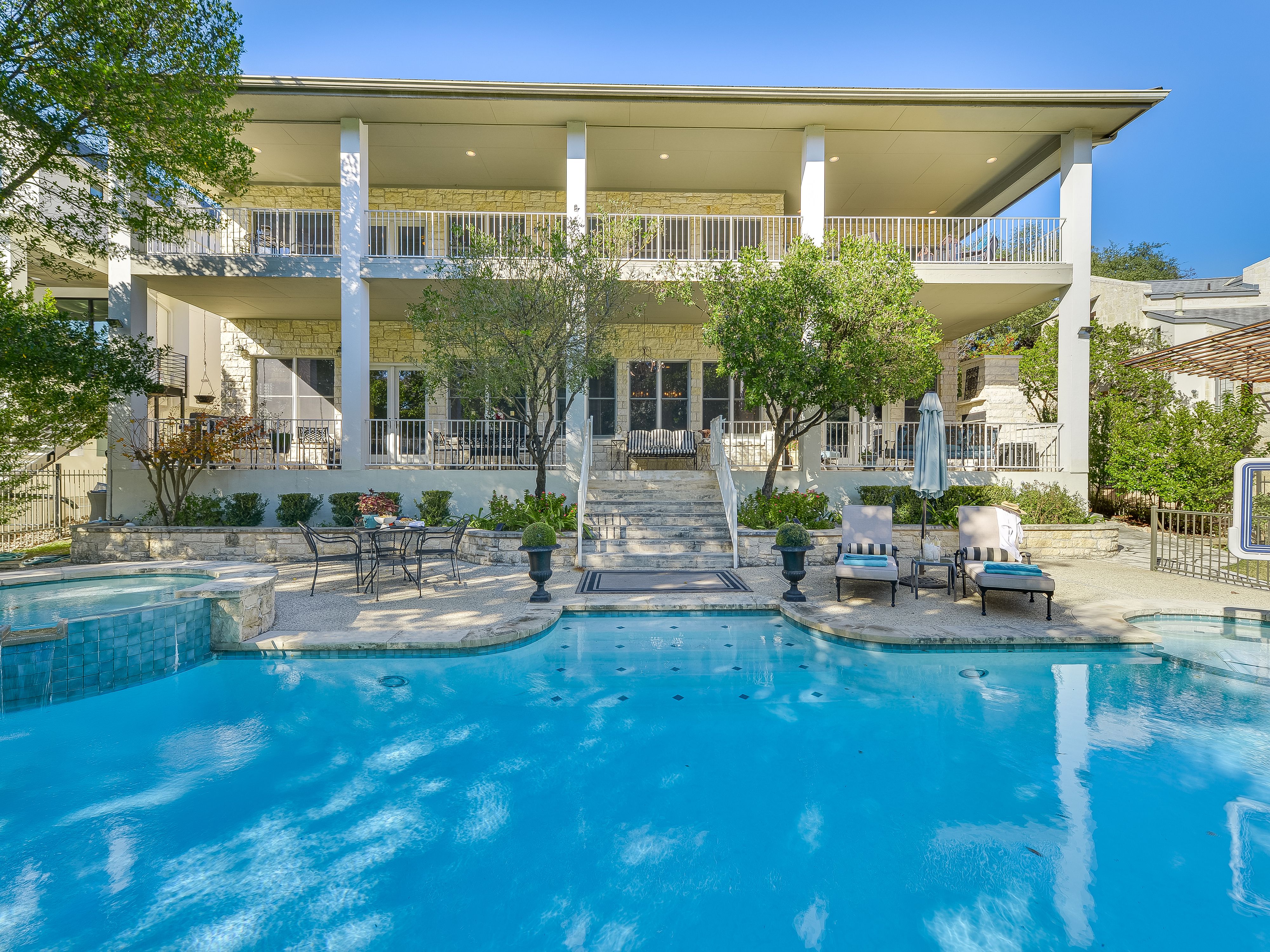 THE ARRIVE LEGACY ESTATE ON LAKE AUSTIN ARRIVE Luxury Vacation Management