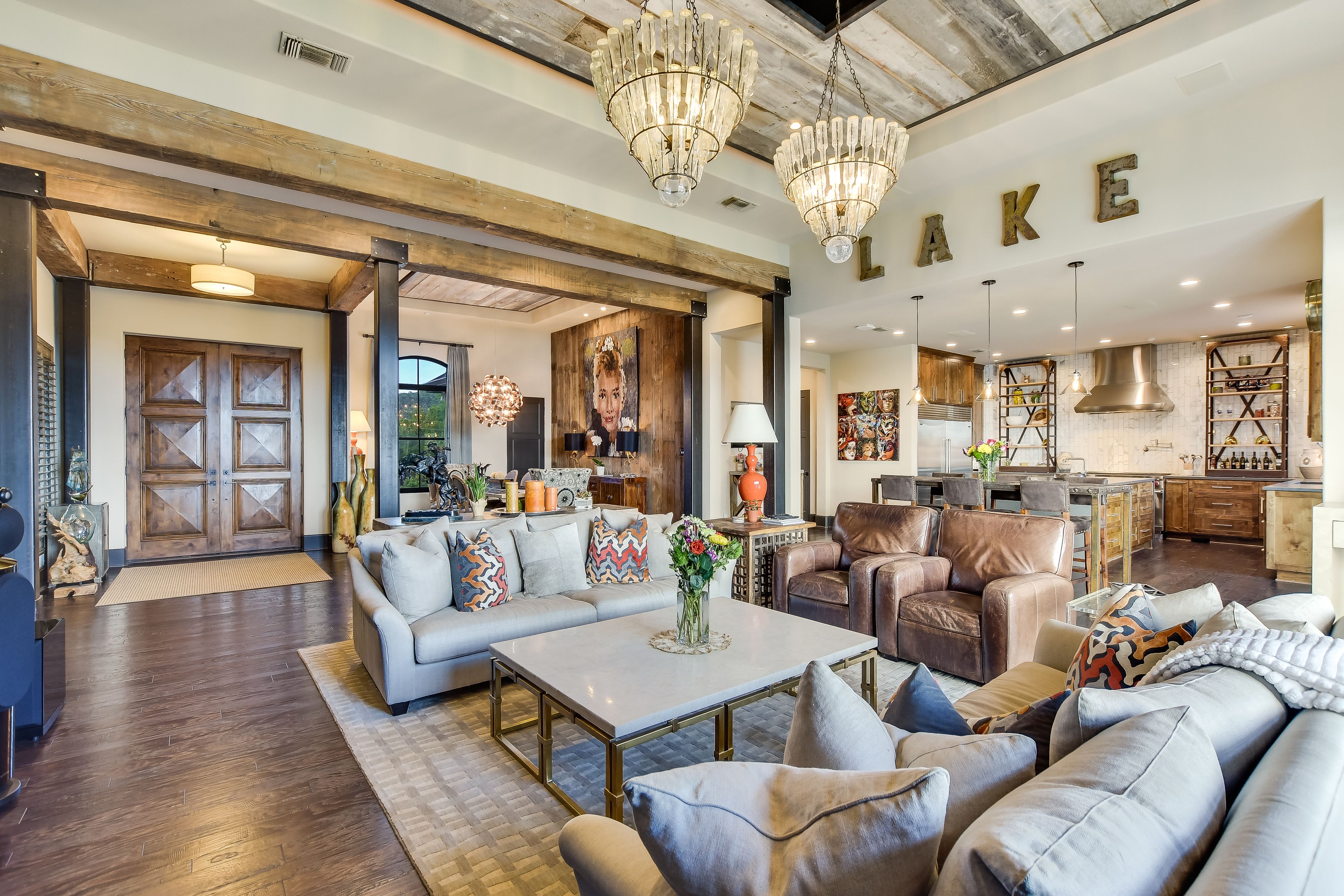 THE ABOVE AUSTIN SUNSET POINT ESTATE ON LAKE TRAVIS | Above Vacation  Residences