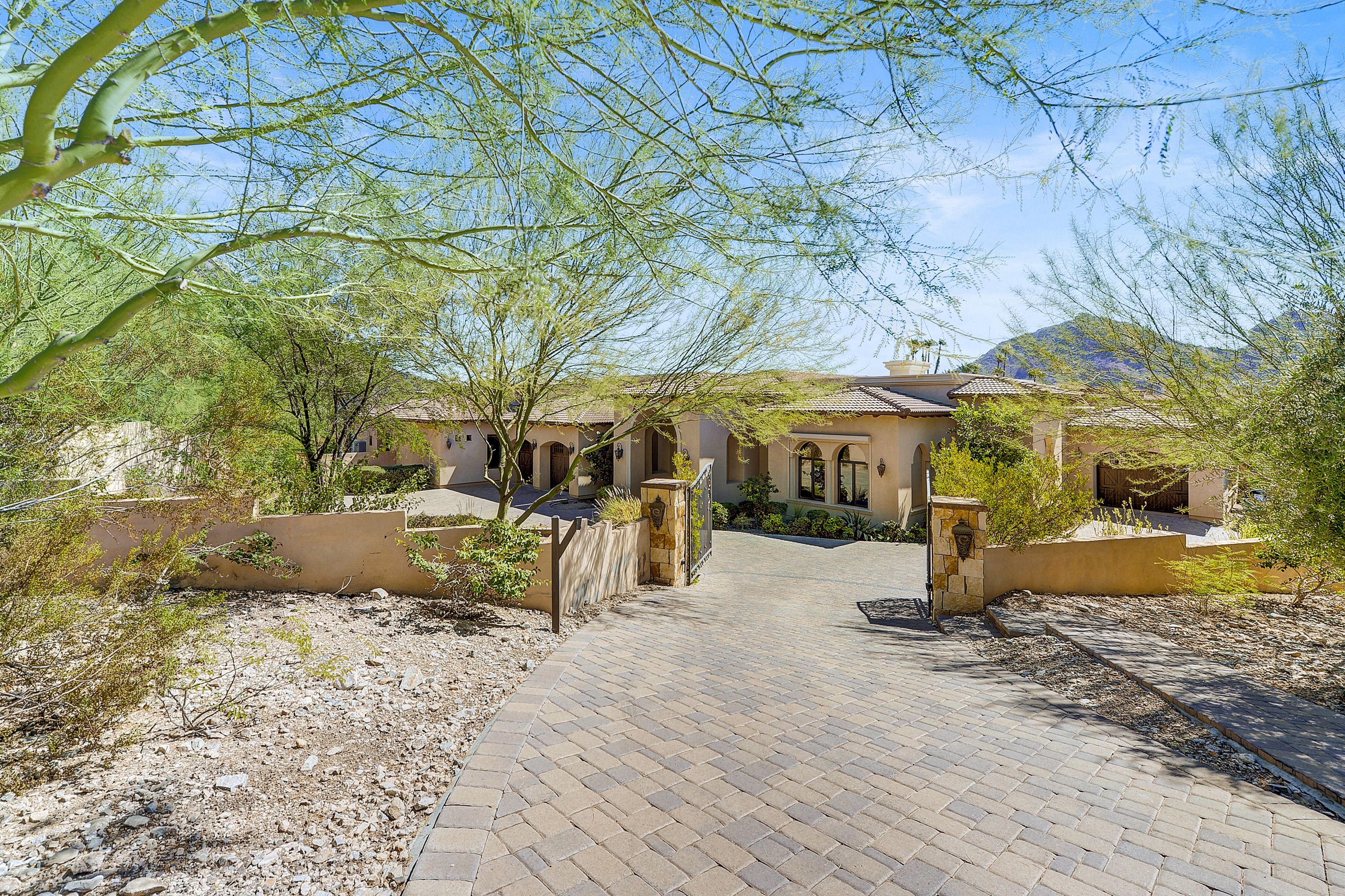 Above Paradise Valley Mountain View Above Vacation Residences