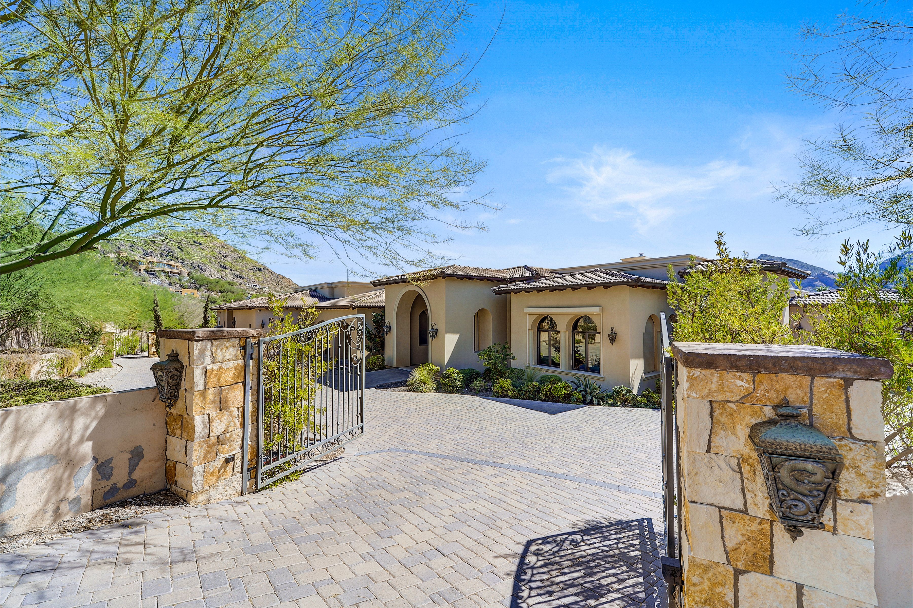 Above Paradise Valley Mountain View Above Vacation Residences