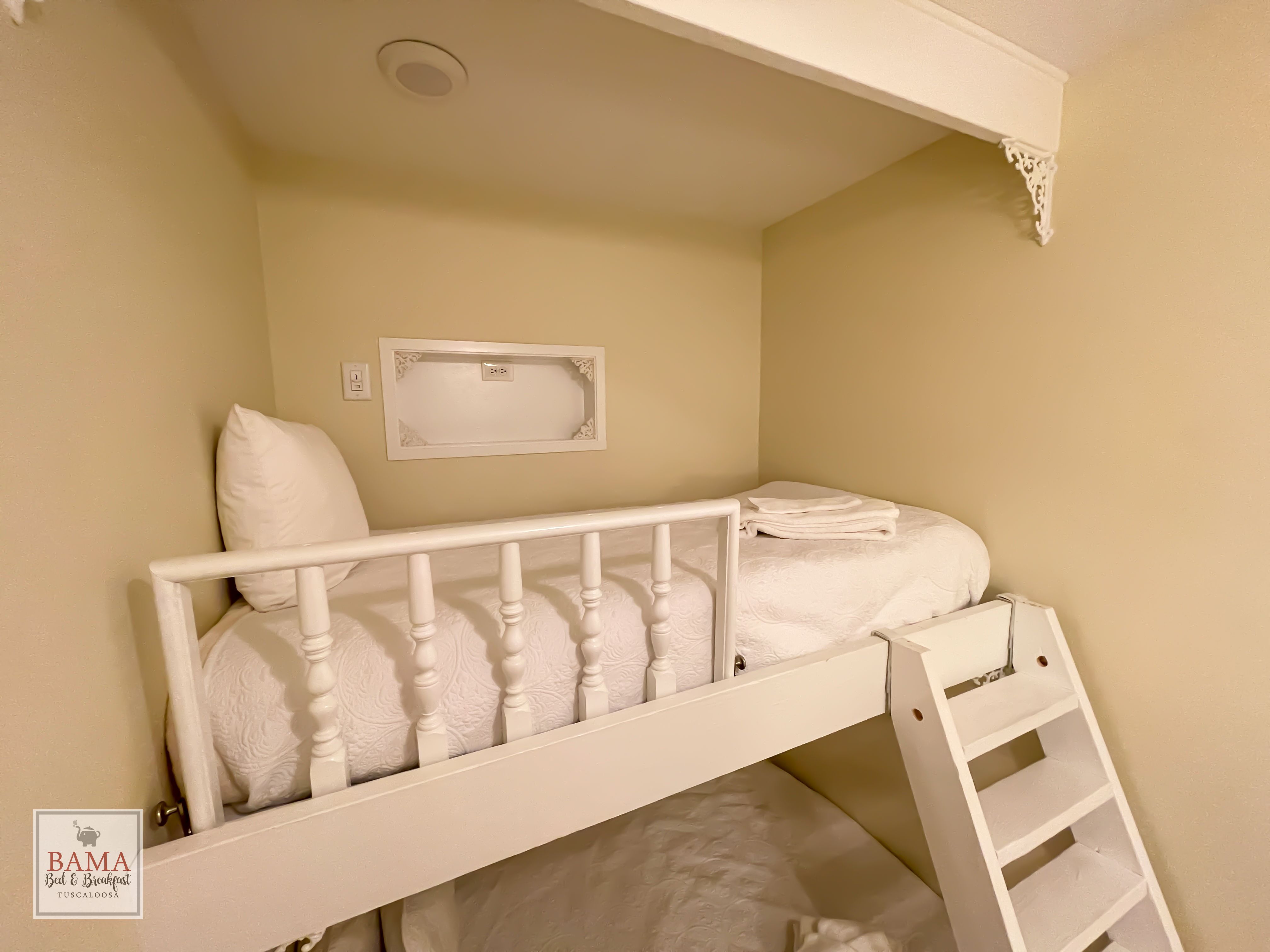 Bama B&B - Magnolia Family Suite | Bama Bed And Breakfast