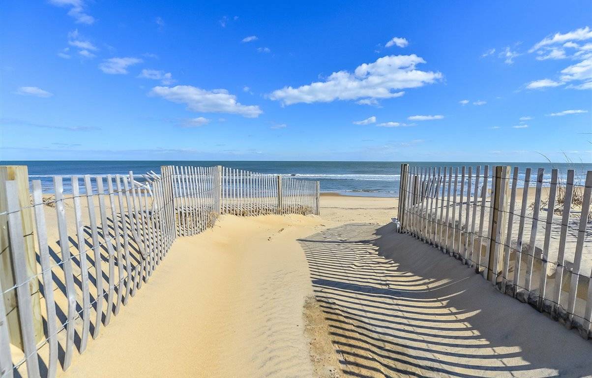 Beachmark 1 Benchmark Property Services