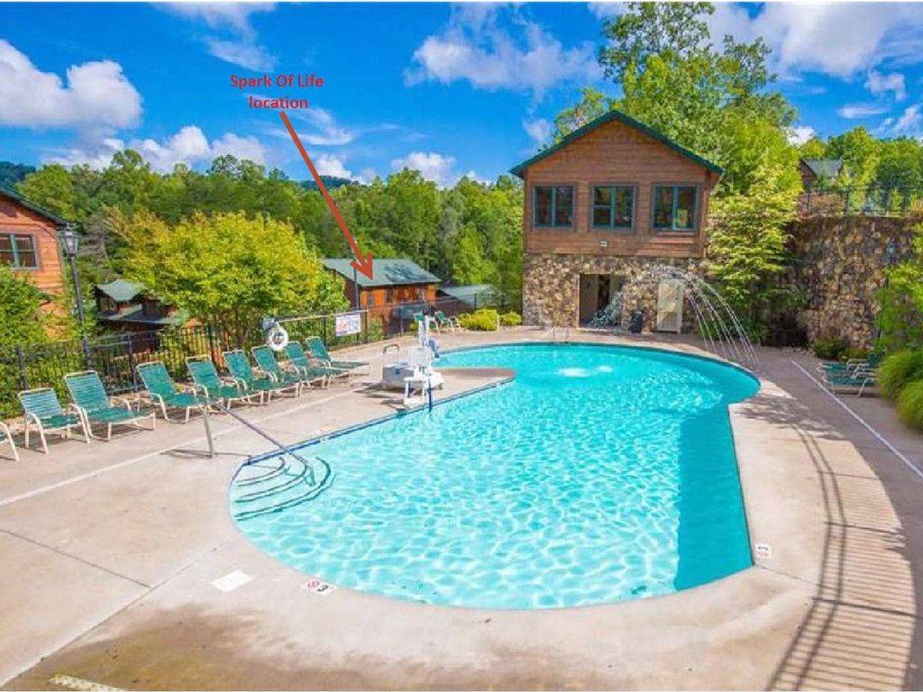 The resort swimming pool is walking distance, just seconds away!
