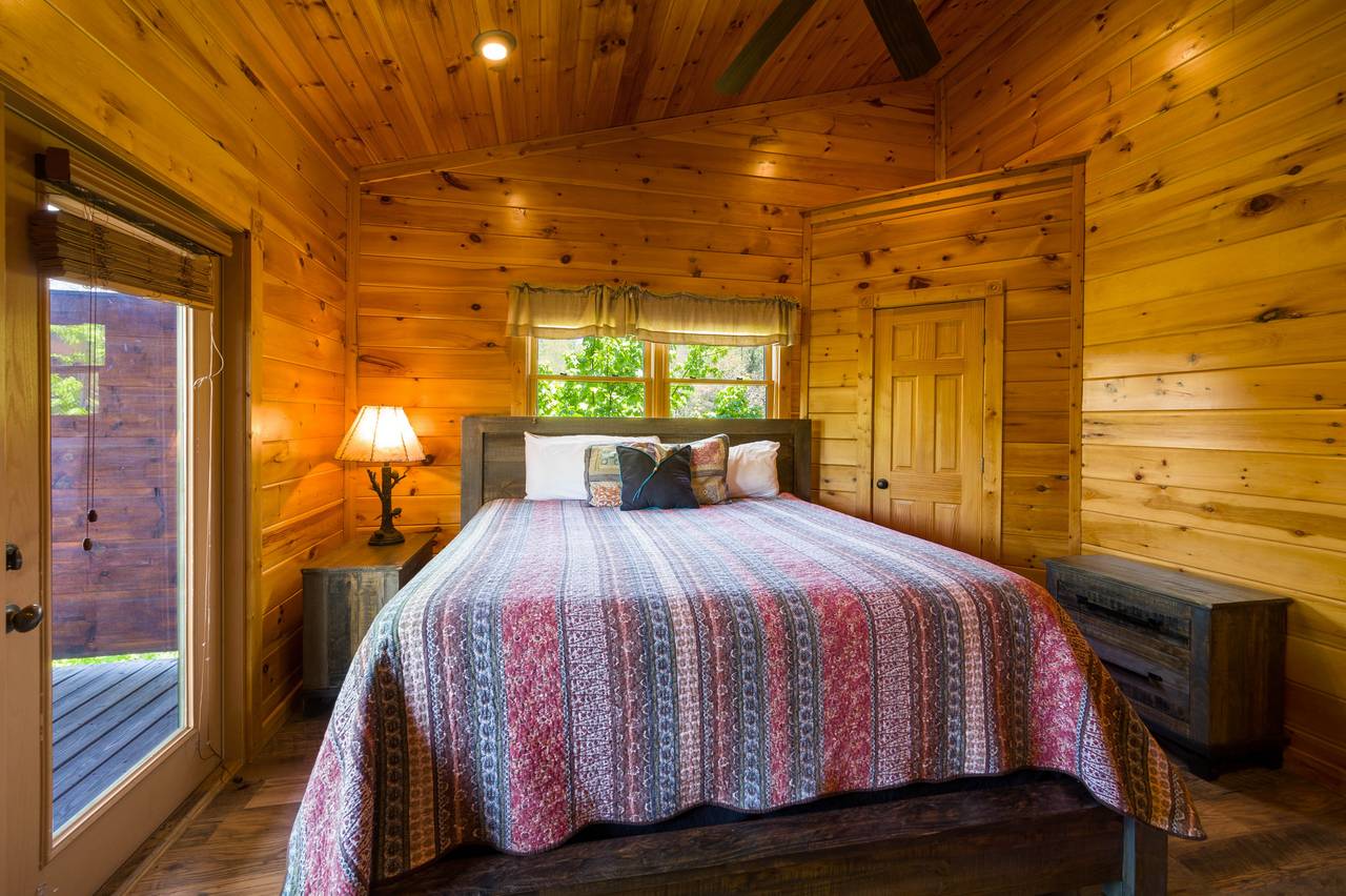 King Bed King Bed