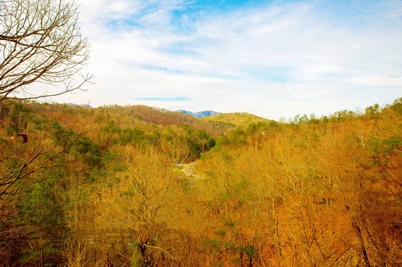 Views of the Smoky Mountains Views of the Smoky Mountains