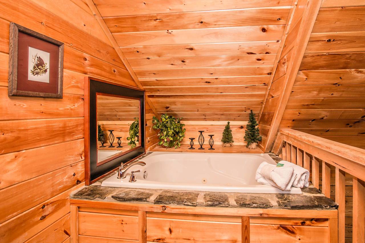 Upstairs indoor jacuzzi tub Upstairs indoor jacuzzi tub