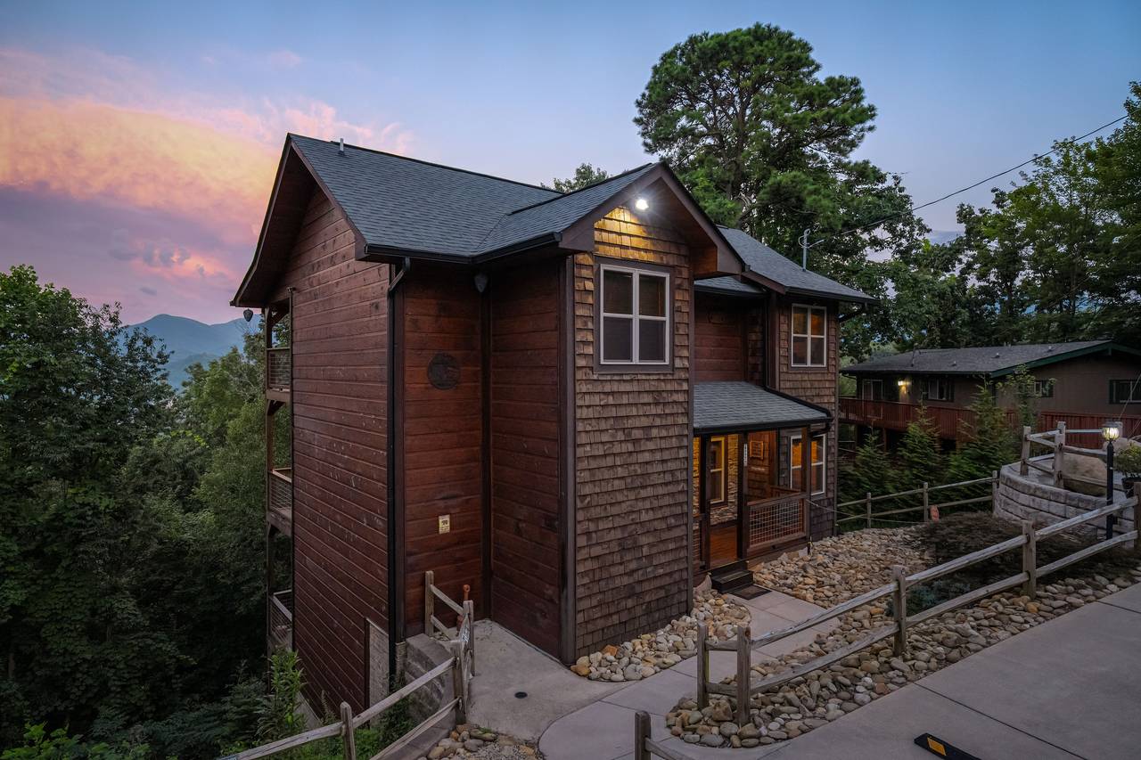 <span class="name">Welcome to Rainwater Falls, offered by Bear Tracts!</span> <span class="name">Welcome to Rainwater Falls, offered by Bear Tracts!</span>