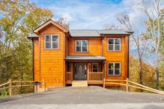 Private Cabin with Resort Amenities Private Cabin with Resort Amenities