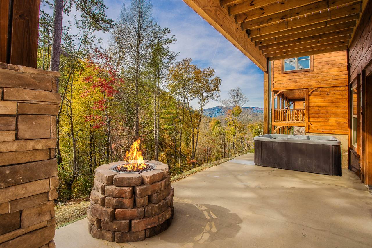 Gas Fireplace & Hot Tub Gas Fireplace & Hot Tub