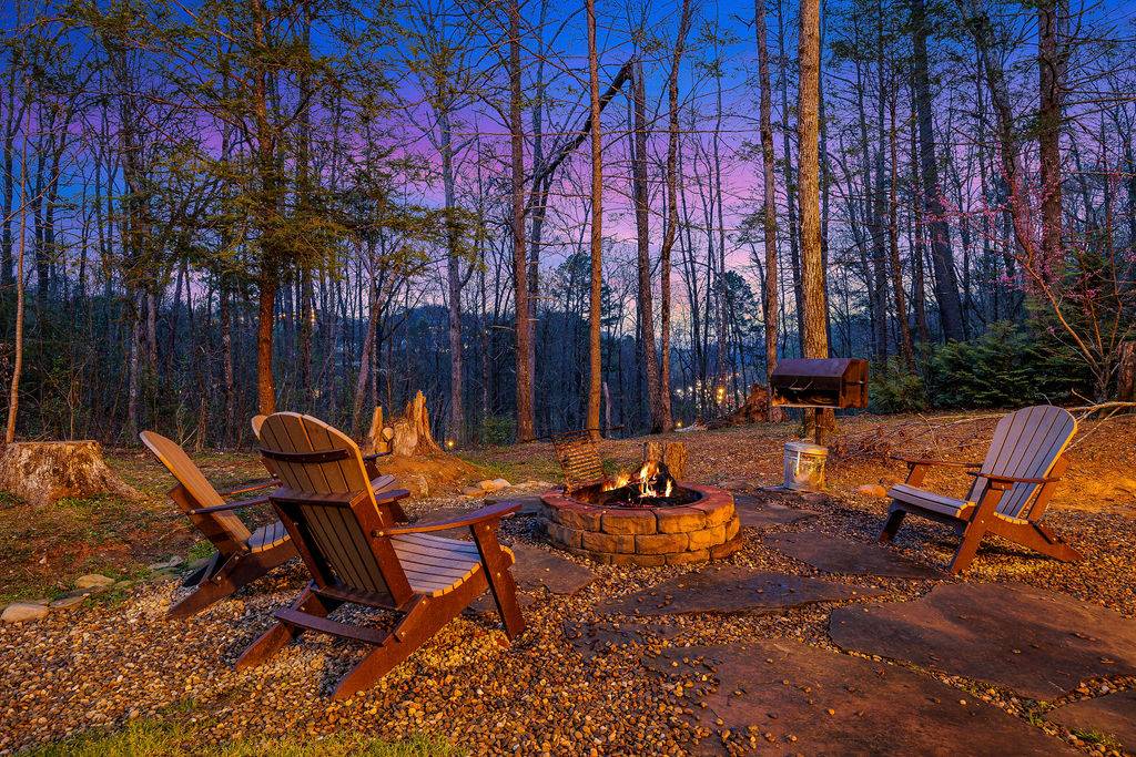 Out Door Firepit & Charcoal Grill Out Door Firepit & Charcoal Grill