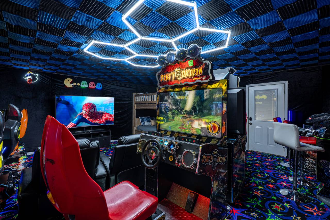 Endless arcade classics from Pac-Man to Mortal Kombat Endless arcade classics from Pac-Man to Mortal Kombat