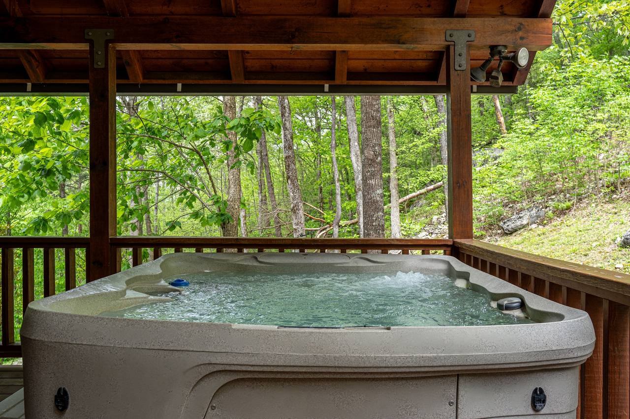 Mountain air and bubbling jets—pure Smoky Mountain bliss Mountain air and bubbling jets—pure Smoky Mountain bliss