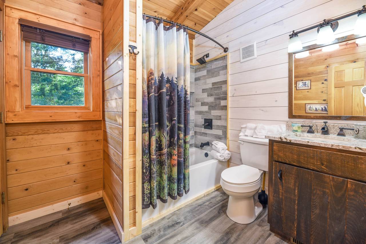 Combination Shower/Tub Combination Shower/Tub