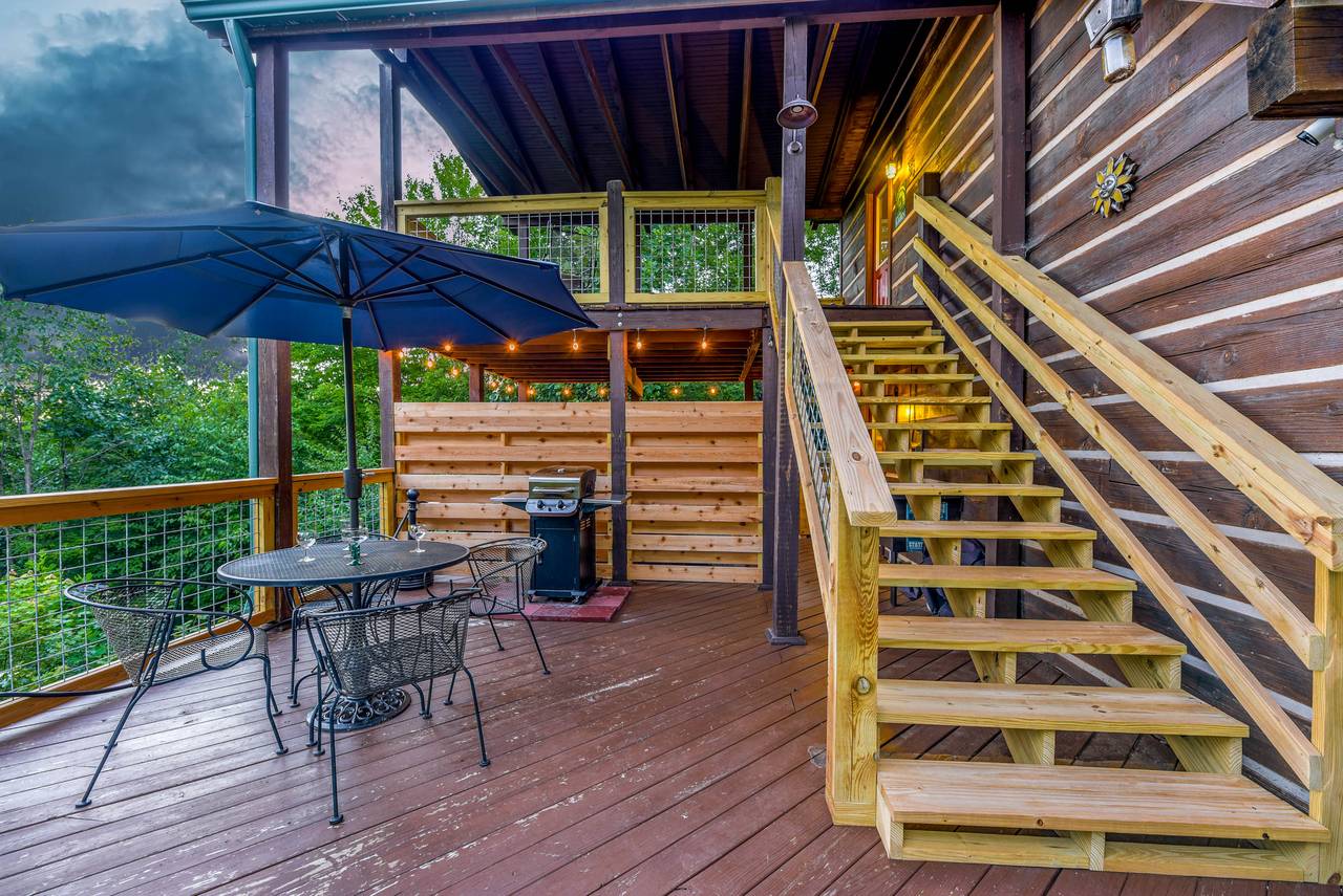 Stairs to 2nd level Deck Stairs to 2nd level Deck