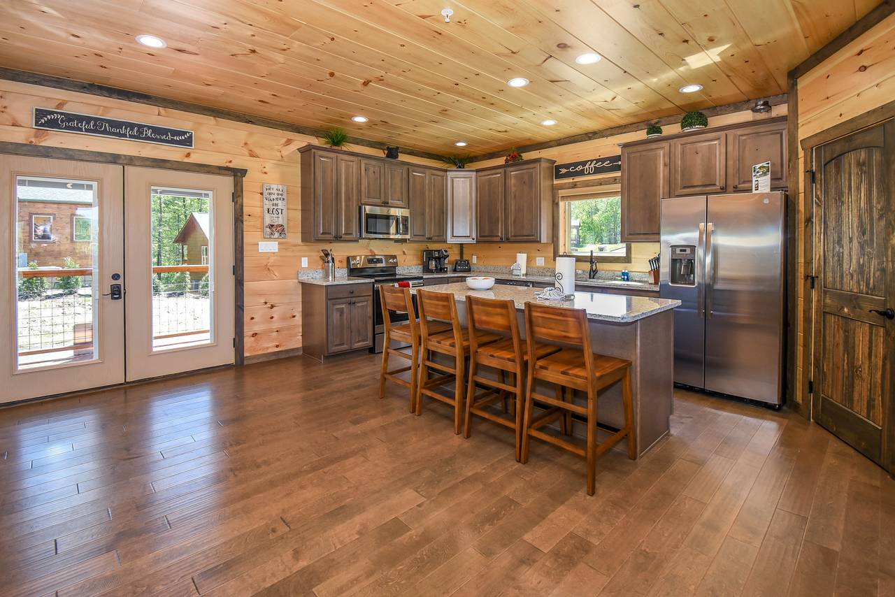 Fully equipped kitchen with stainless appliances Fully equipped kitchen with stainless appliances
