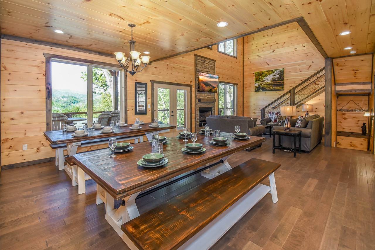 Space for family dinners and game nights Space for family dinners and game nights