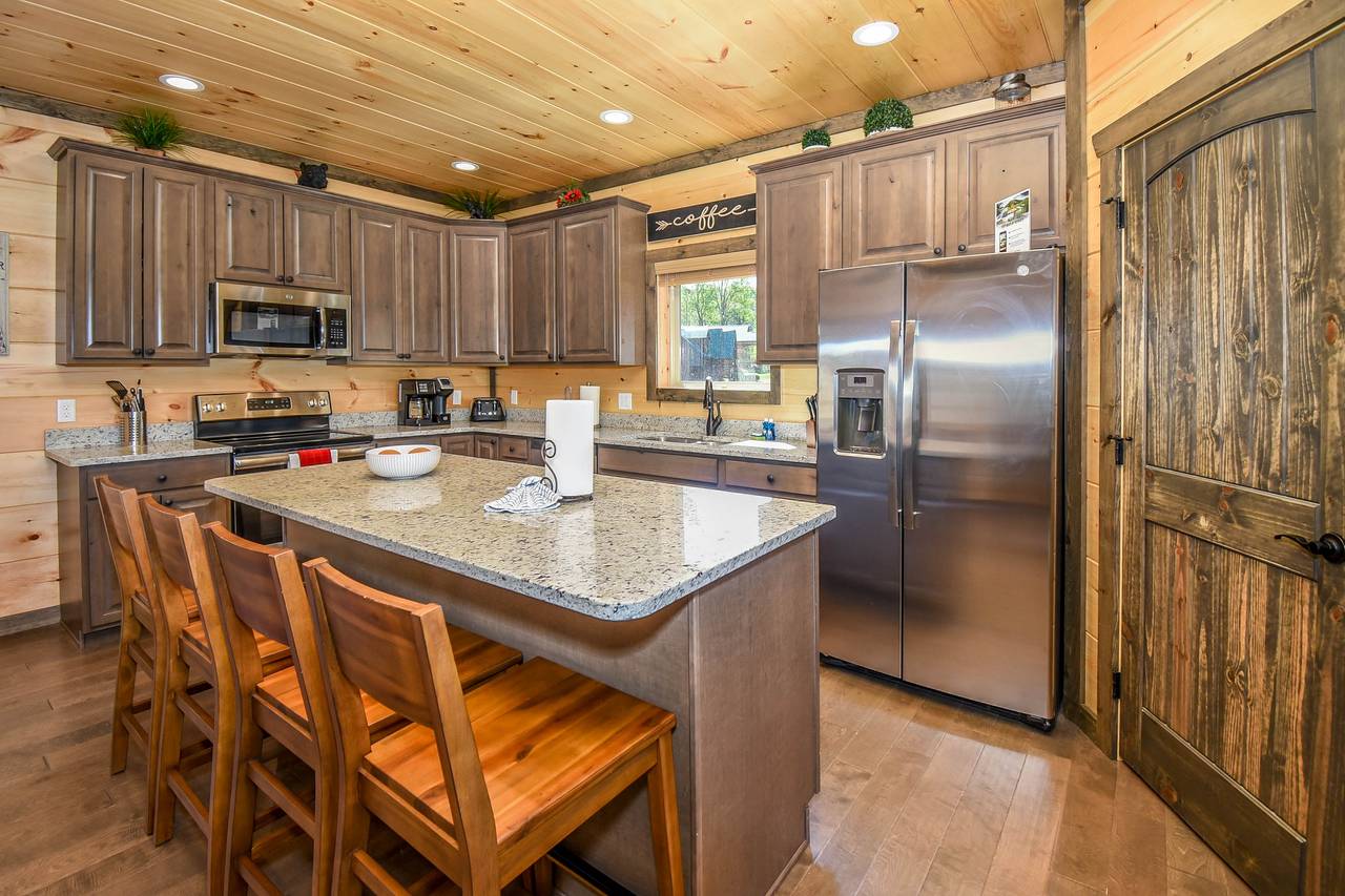 Fully equipped kitchen with stainless appliances Fully equipped kitchen with stainless appliances