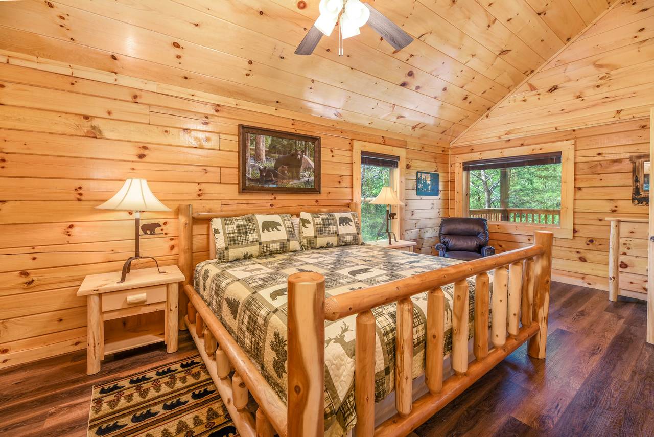 Main level king bedroom w/ desk & ensuite bath Main level king bedroom w/ desk & ensuite bath