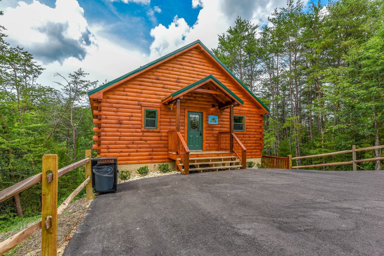 Crazy Like a Fox, offered by Bear Tracts Vacation Cabins Crazy Like a Fox, offered by Bear Tracts Vacation Cabins