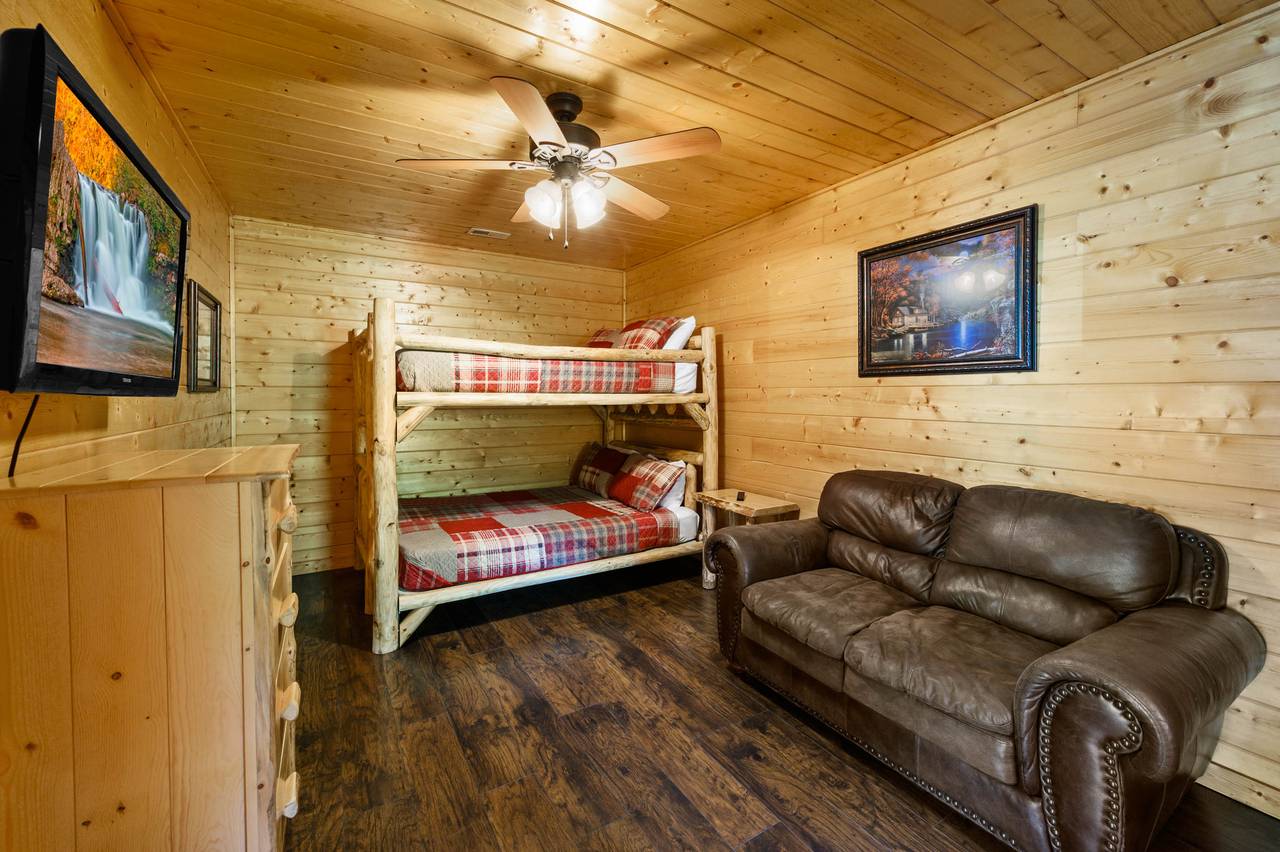 Queen over Queen Bunk Room Queen over Queen Bunk Room