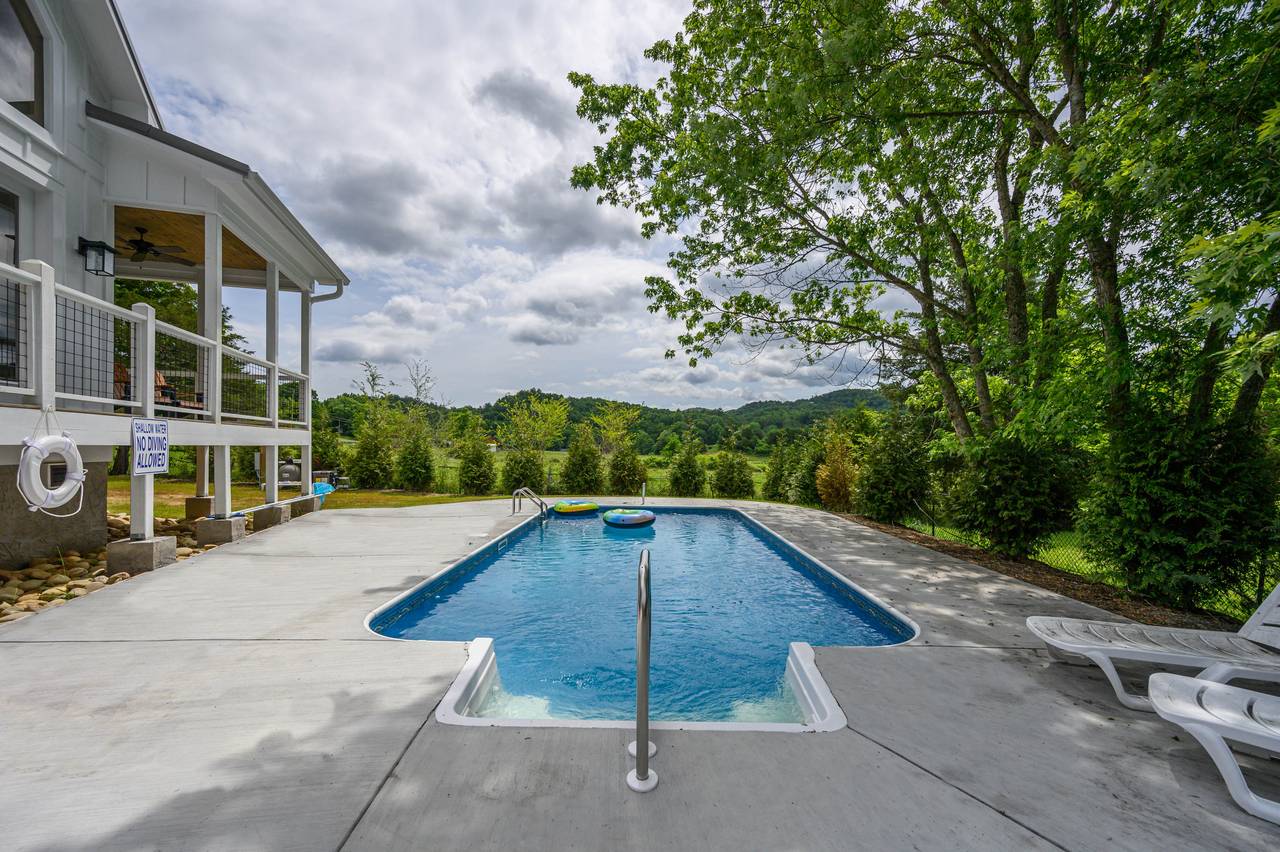 Swimming Pool Swimming Pool