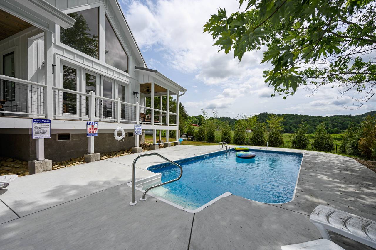 Swimming Pool Swimming Pool