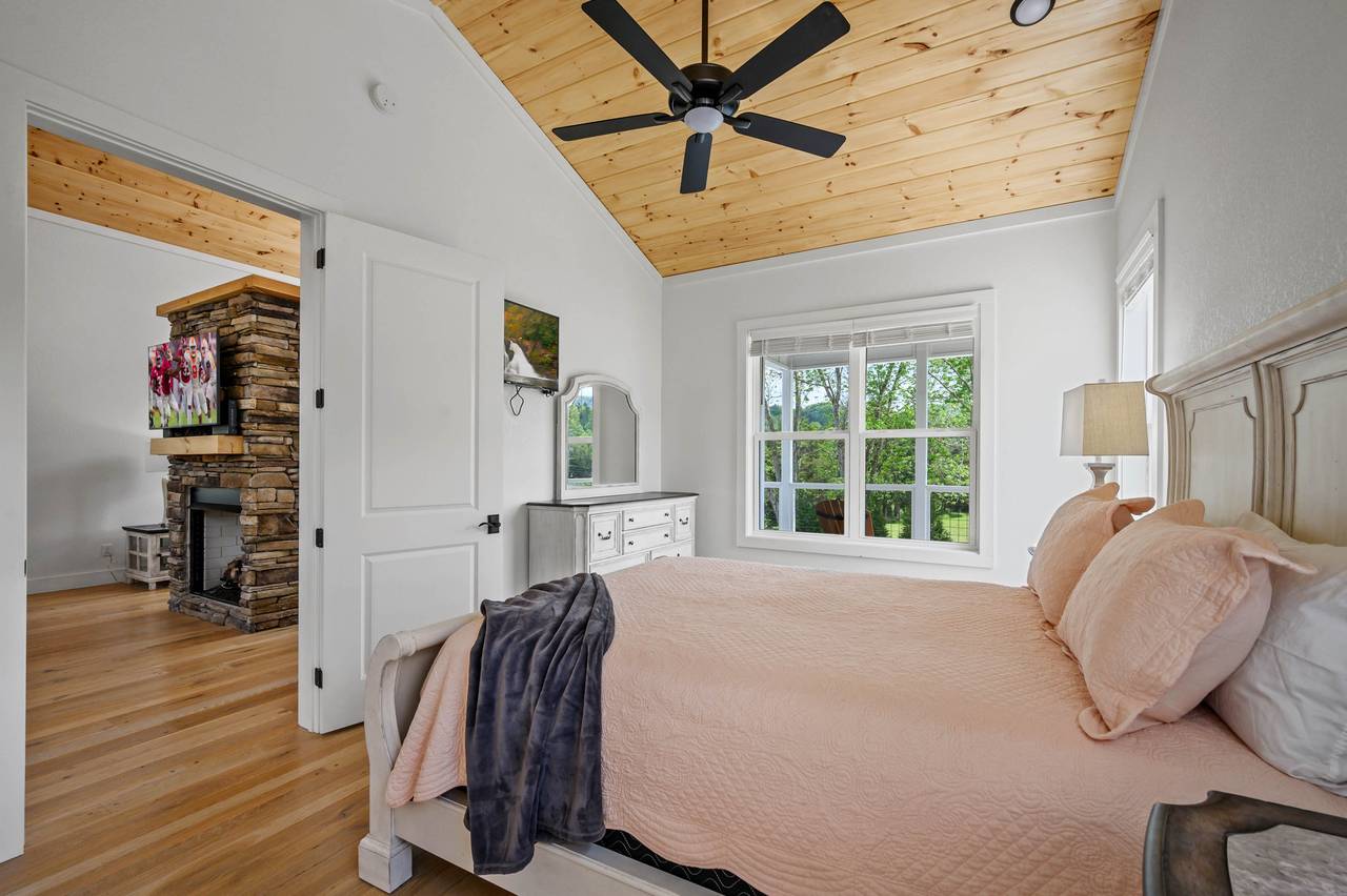 King Bedroom King Bedroom