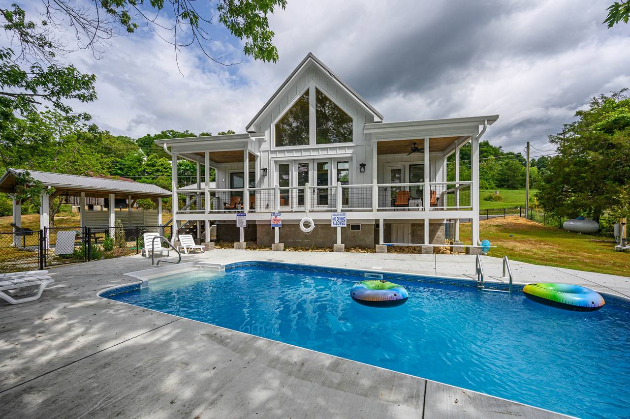 Swimming Pool Swimming Pool