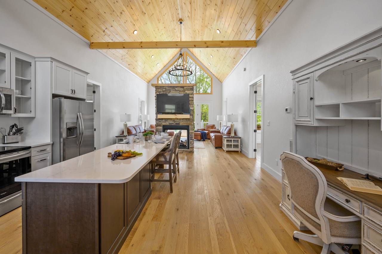 Vaulted Ceilings Vaulted Ceilings