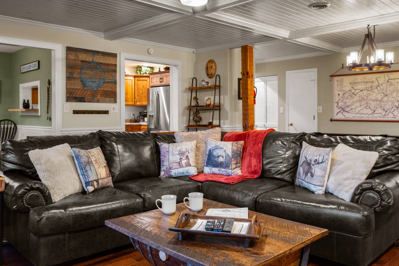 Living room with TV, fireplace, and comfy seating! Living room with TV, fireplace, and comfy seating!