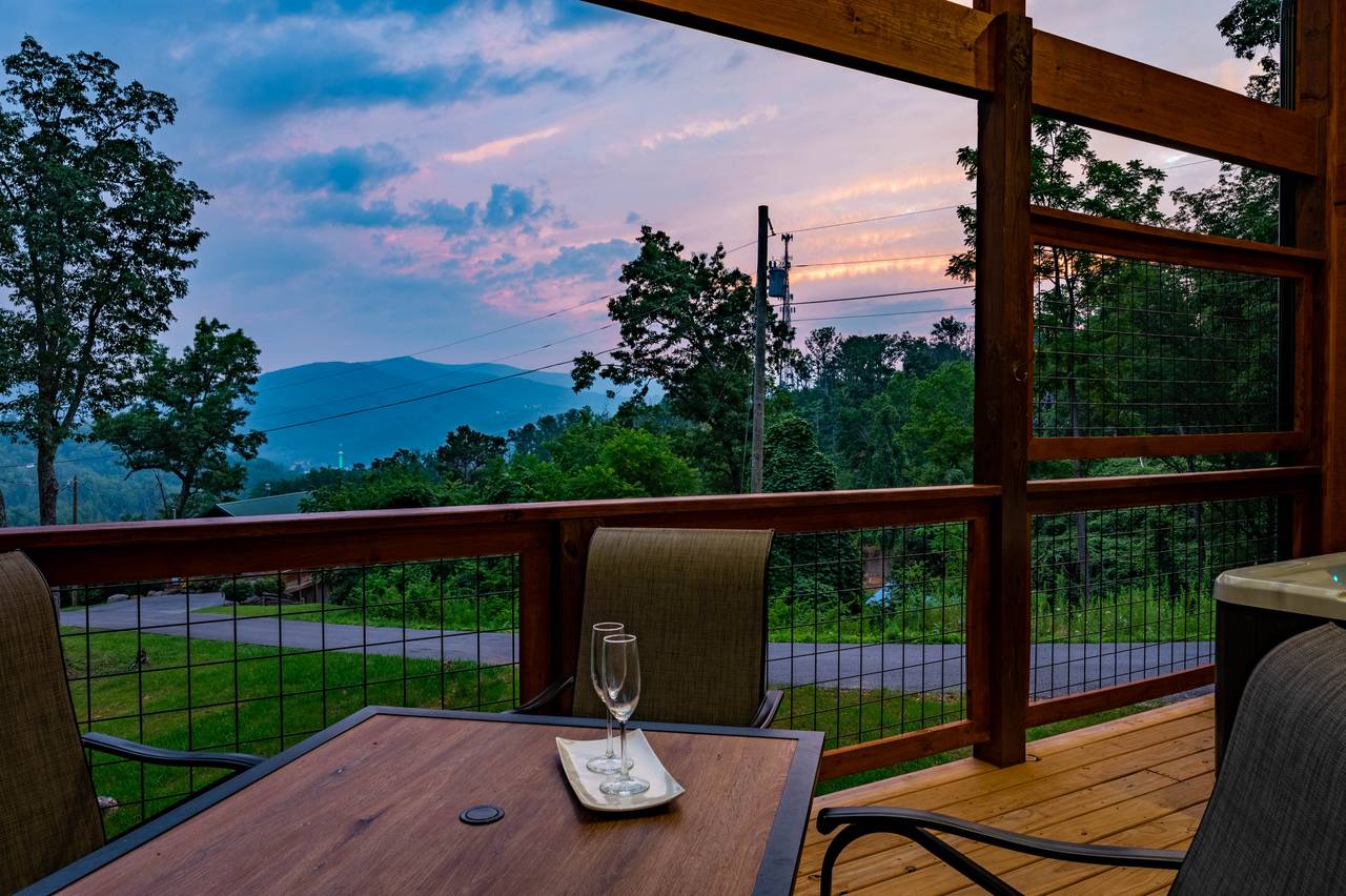 Outdoor Dining Views Outdoor Dining Views
