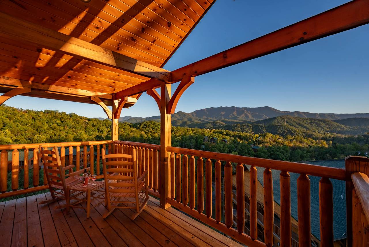 Soak in mountain views from multiple outdoor sitting areas Soak in mountain views from multiple outdoor sitting areas