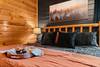 Upper-level king suite with jacuzzi & fireplace Upper-level king suite with jacuzzi & fireplace