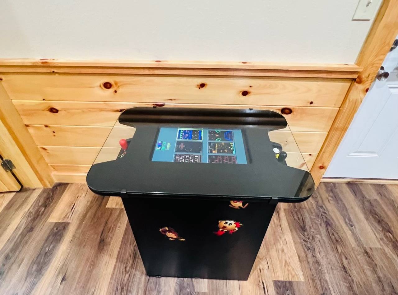Multi-Cade Arcade Game - Set to Free Play Multi-Cade Arcade Game - Set to Free Play