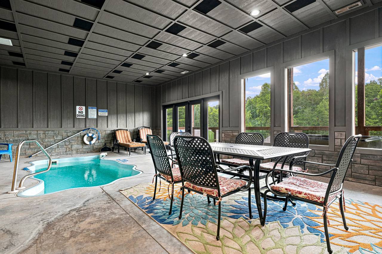 Seating area make pool time even more relaxing. Seating area make pool time even more relaxing.