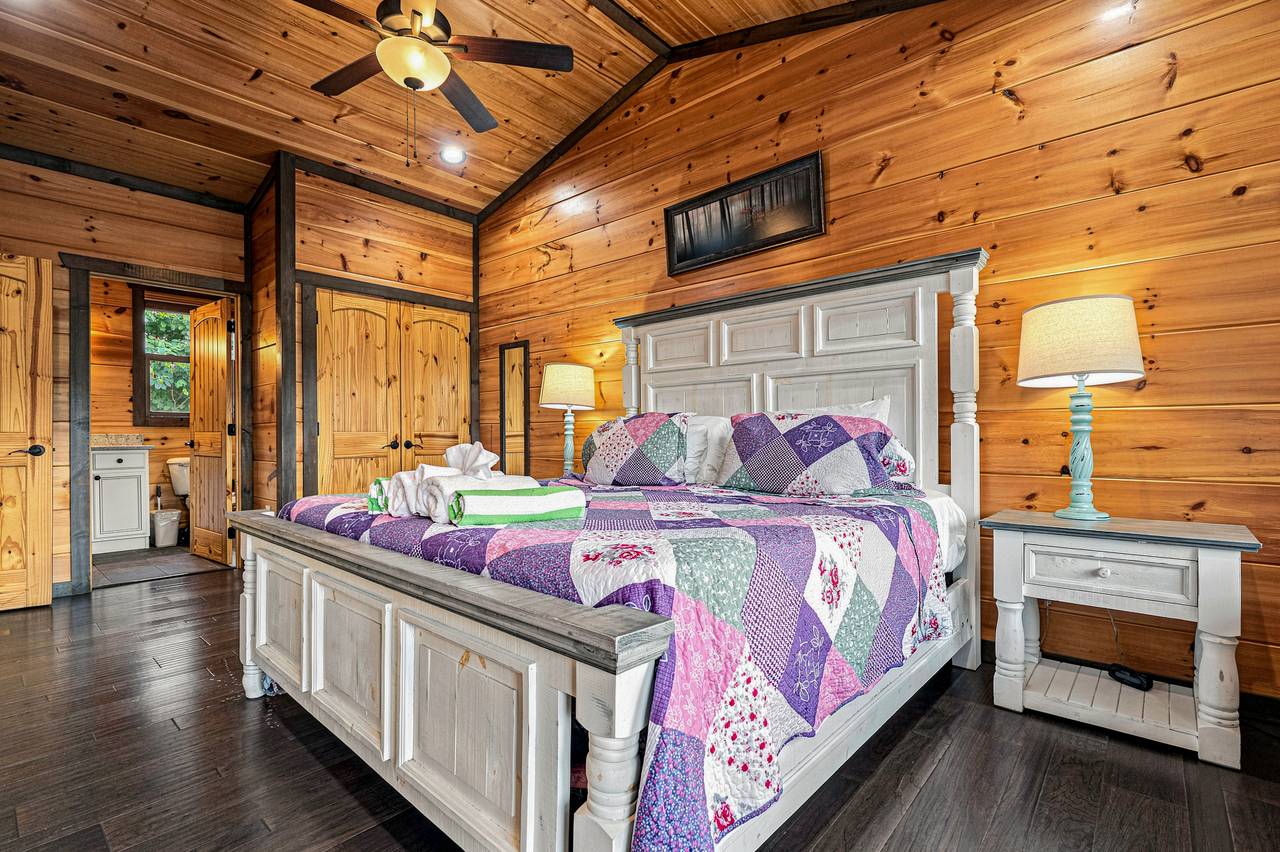 Upper-level king suite with a private en-suite bathroom. Upper-level king suite with a private en-suite bathroom.