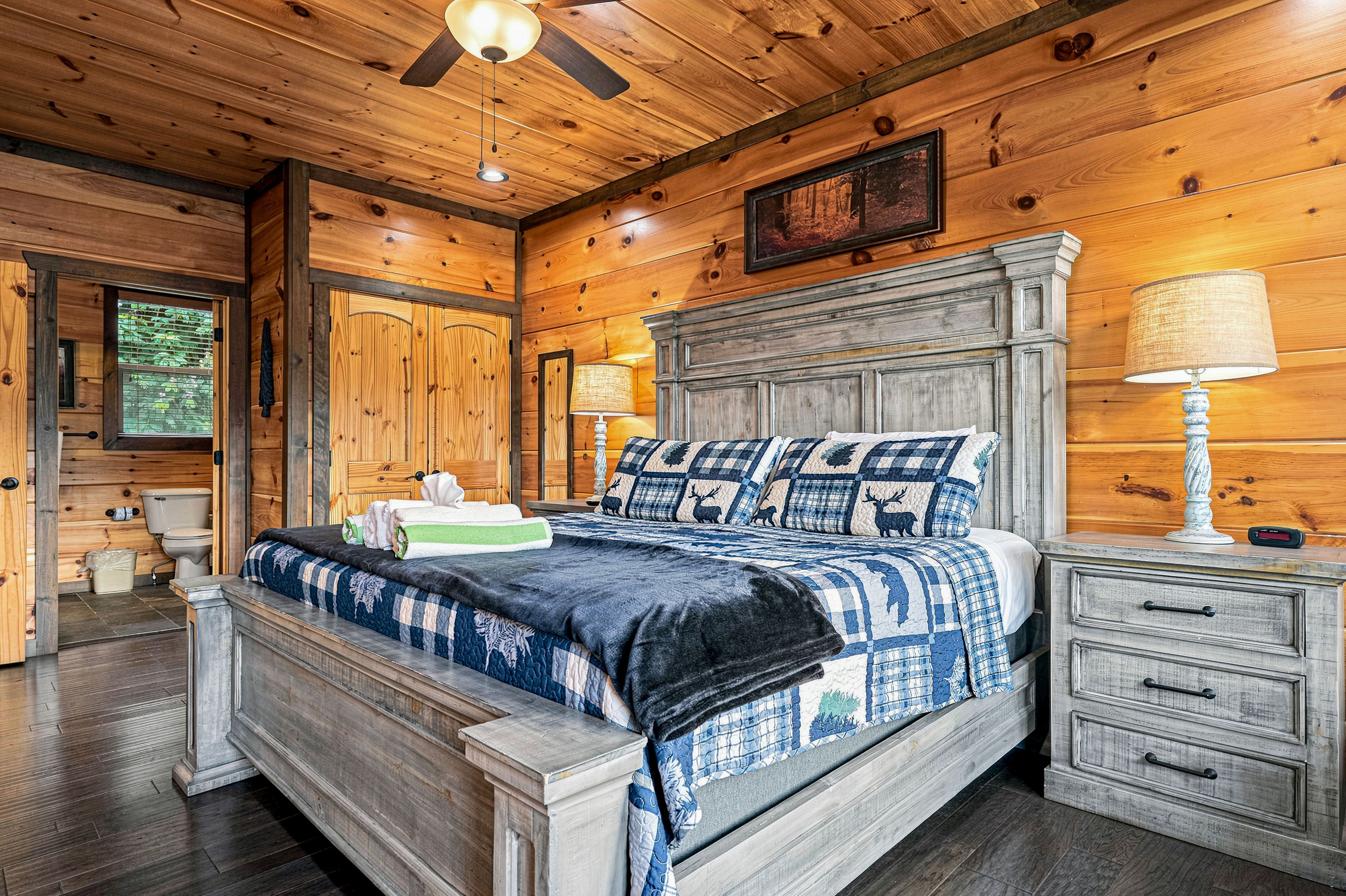Main-level king suite with a private en-suite bathroom.
