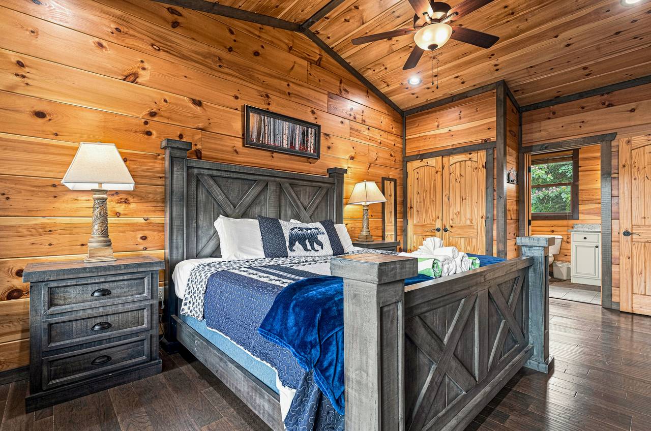 Second upper-level king suite with a private bathroom Second upper-level king suite with a private bathroom