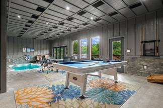 TV and seating area make pool time even more relaxing. TV and seating area make pool time even more relaxing.