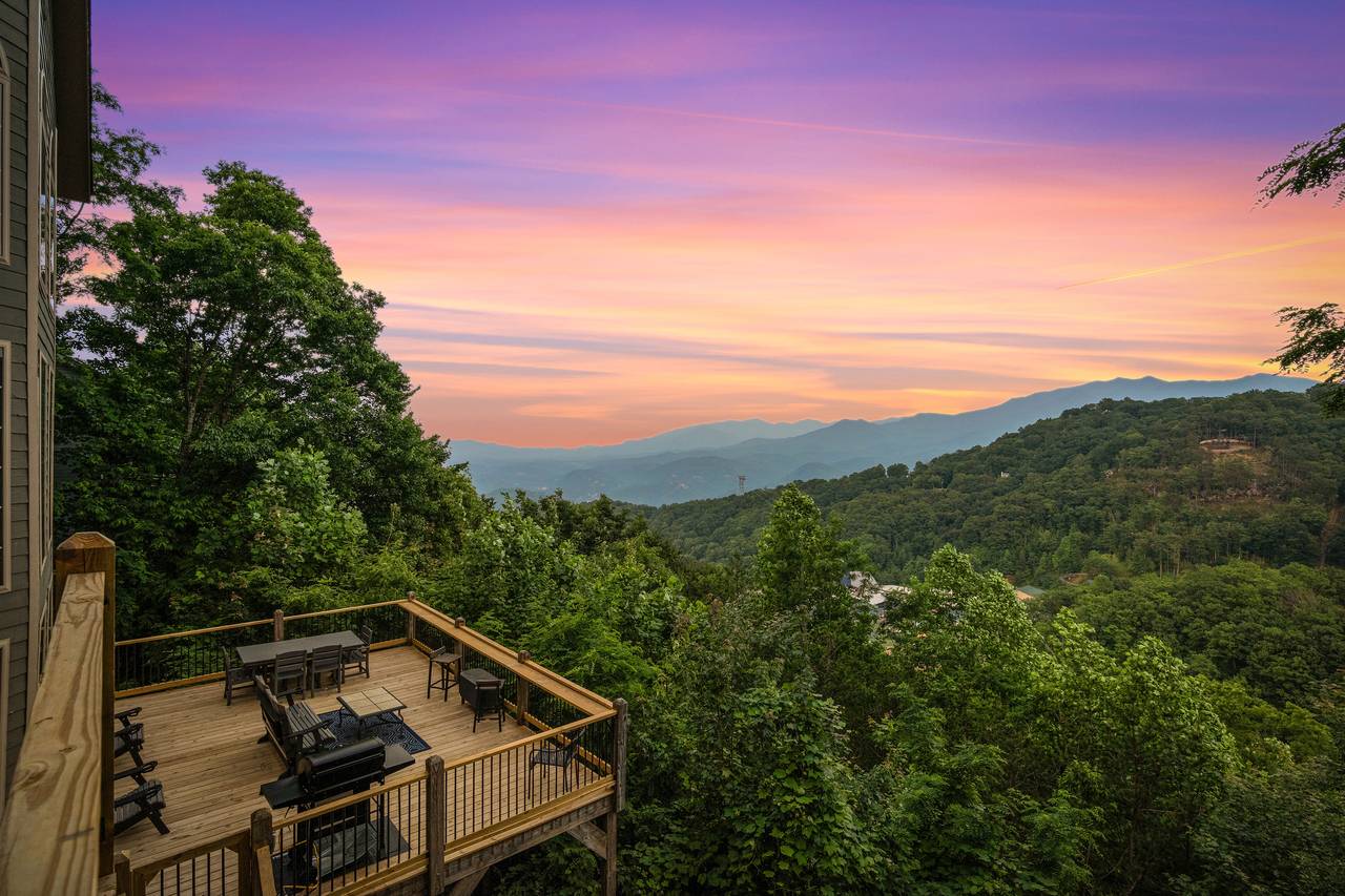 Two-tier deck w/ new furniture & stunning mountain views Two-tier deck w/ new furniture & stunning mountain views