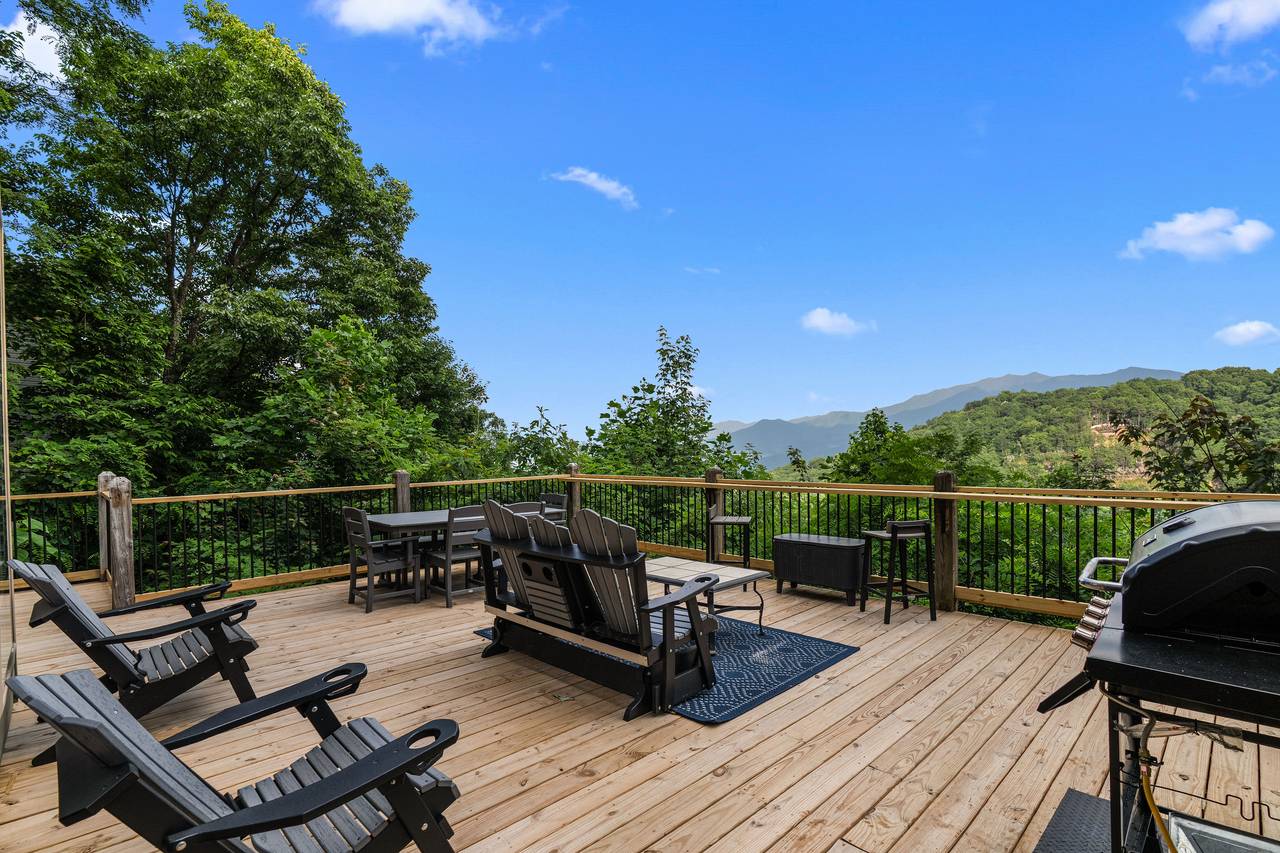 Brand new deck and deck furniture - perfect for grilling out! Brand new deck and deck furniture - perfect for grilling out!