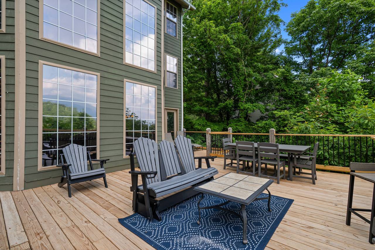 Two-tier deck w/ new furniture & stunning mountain views Two-tier deck w/ new furniture & stunning mountain views