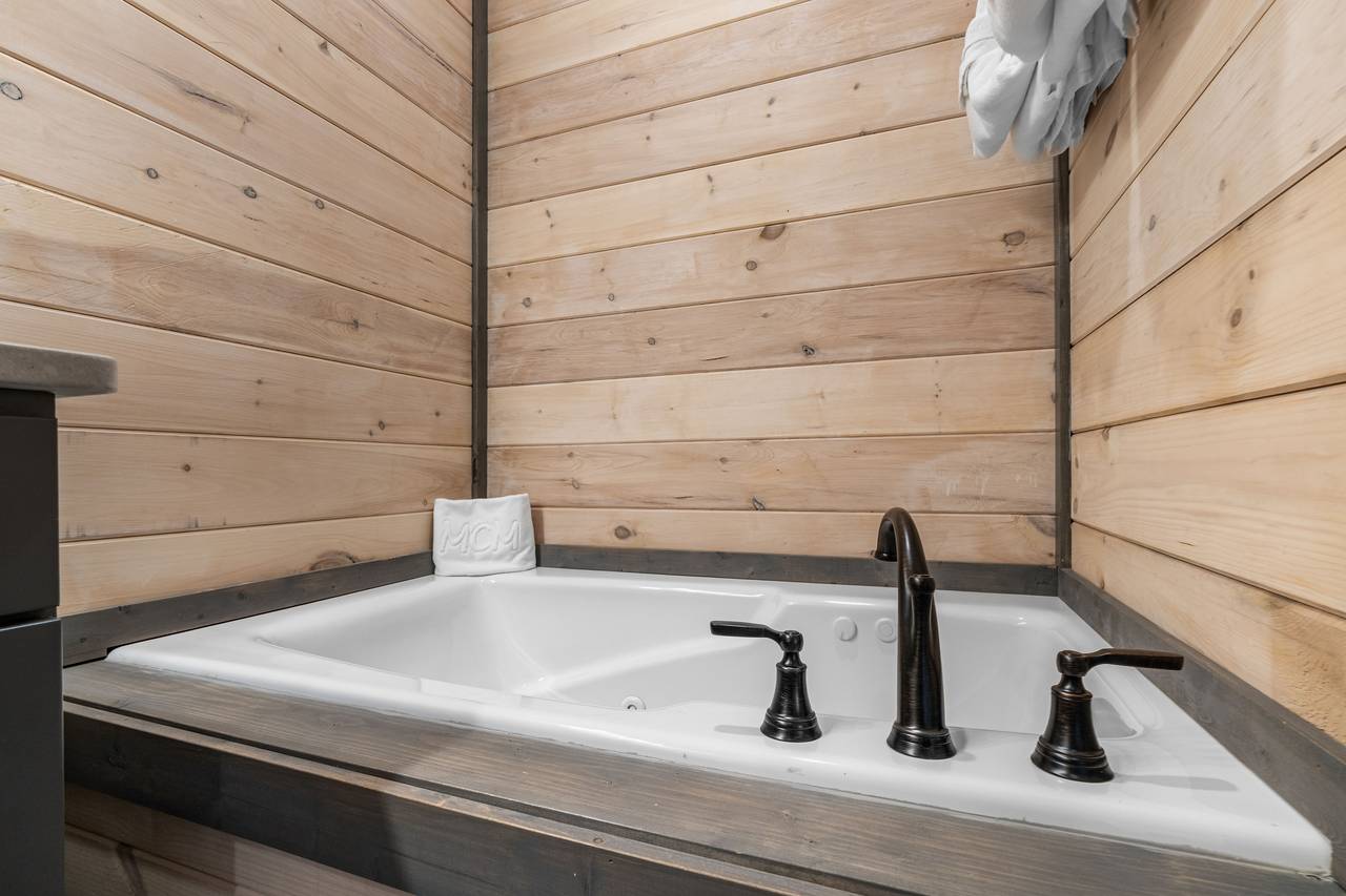 Spacious Bath with Jetted Tub, Shower & Dual Vanity Spacious Bath with Jetted Tub, Shower & Dual Vanity