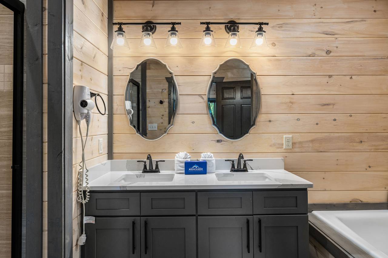 Spacious Bath with Jetted Tub, Shower & Dual Vanity Spacious Bath with Jetted Tub, Shower & Dual Vanity