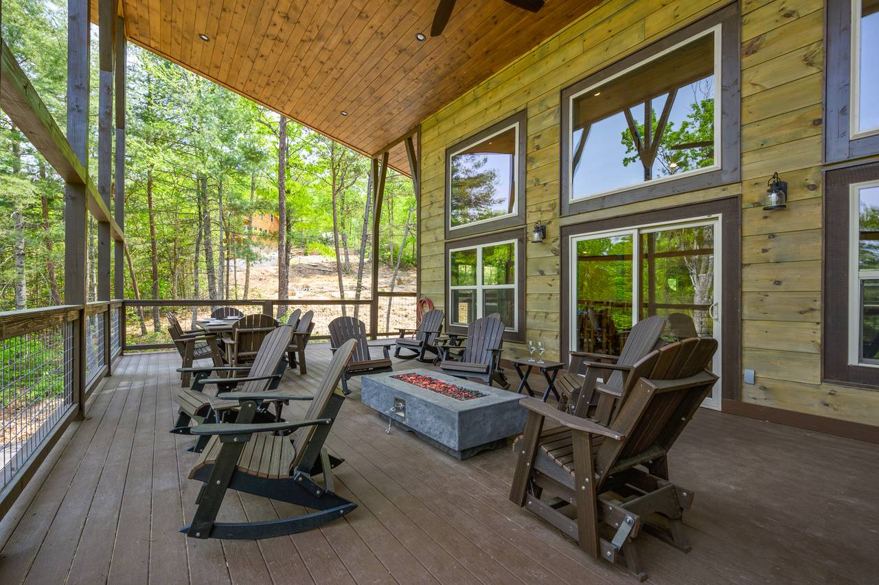 Oversized Deck with Gas Fire Pit Seating Oversized Deck with Gas Fire Pit Seating