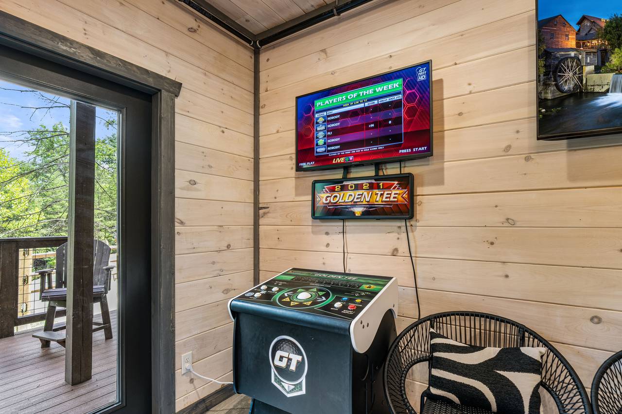Golden Tee, Multi-Cade & Virtual Pinball Fun Golden Tee, Multi-Cade & Virtual Pinball Fun