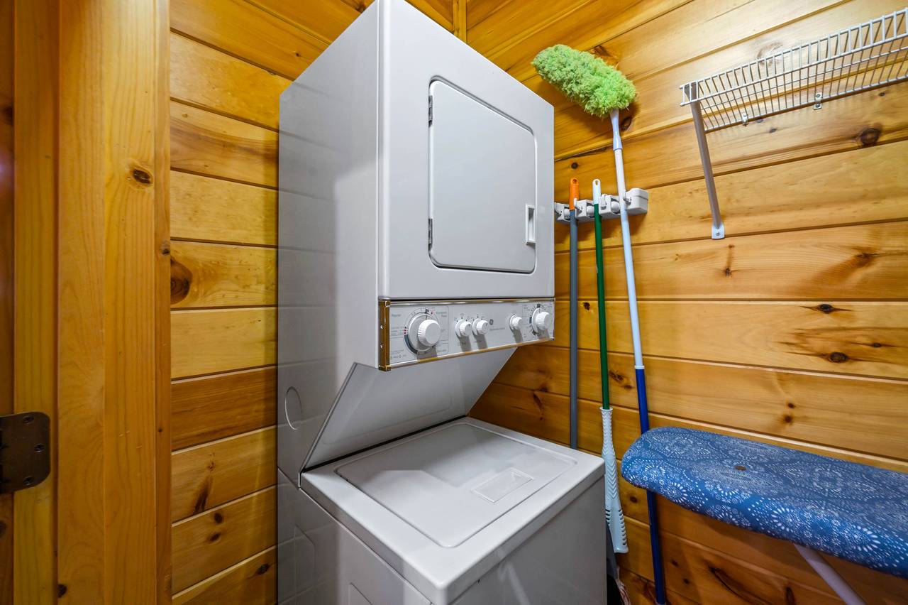 Stackable washing machine and dryer Stackable washing machine and dryer
