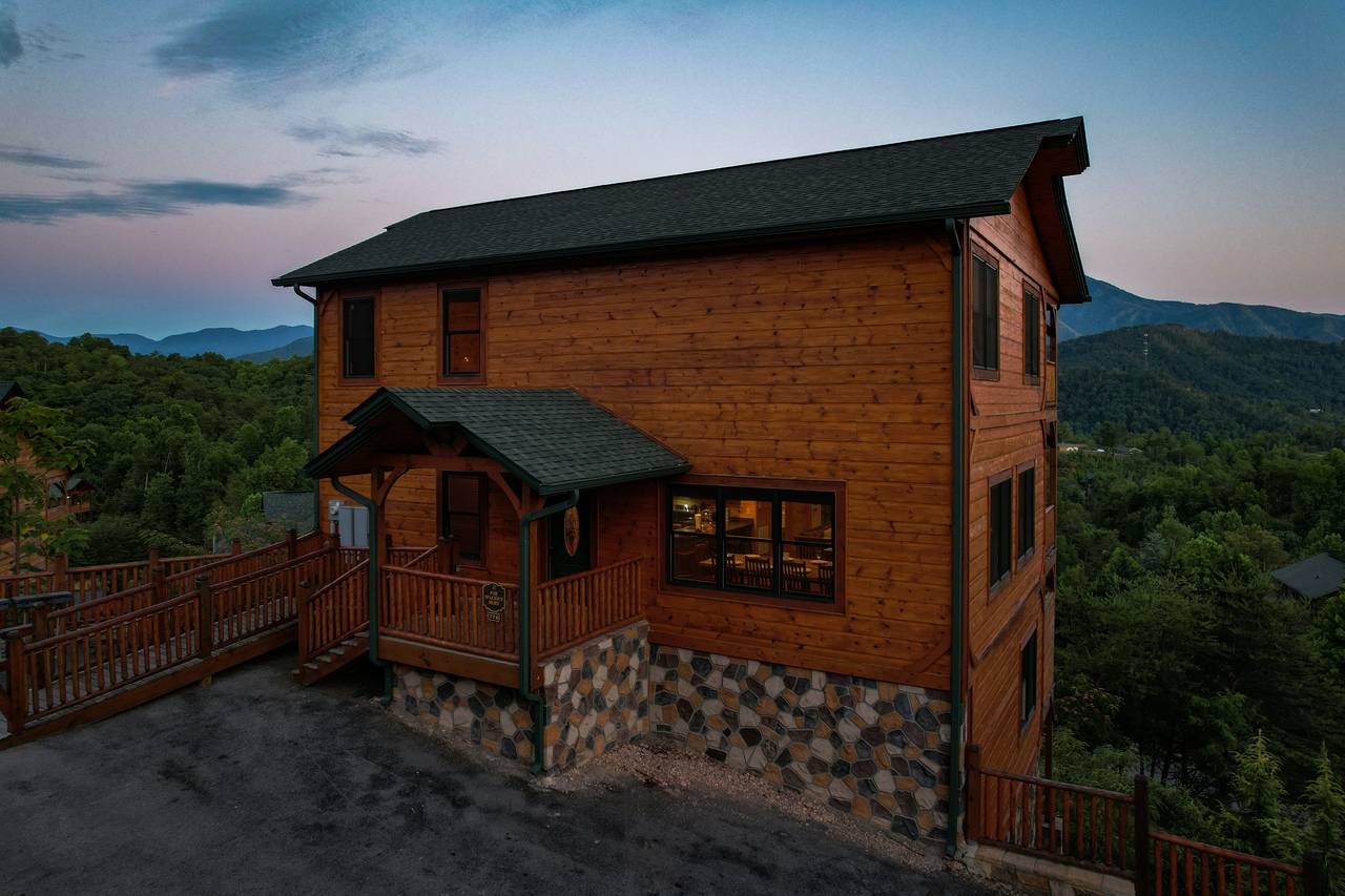 Welcome to For Spacious Skies! Charcoal Grill and Entry Ramp Welcome to For Spacious Skies! Charcoal Grill and Entry Ramp