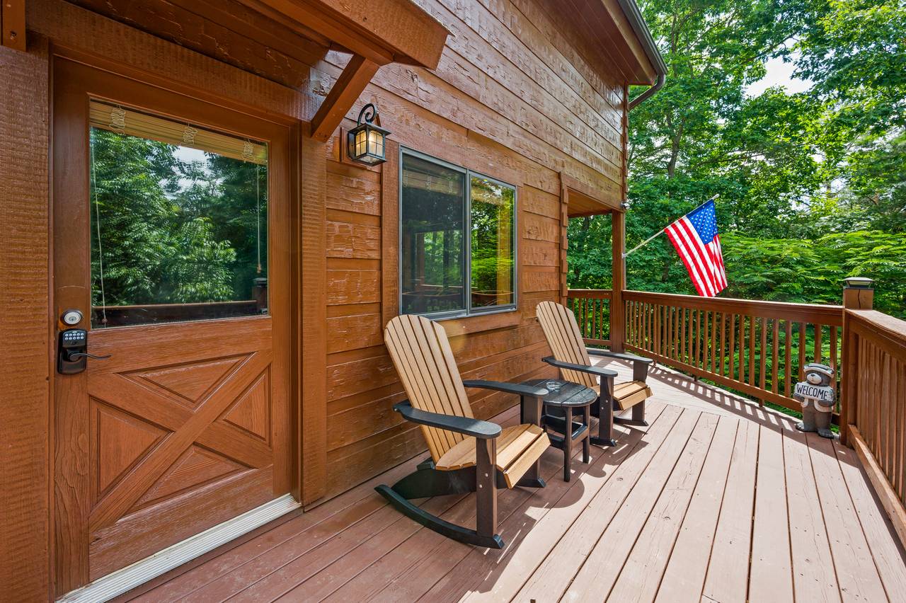 Wrap around deck seating Wrap around deck seating
