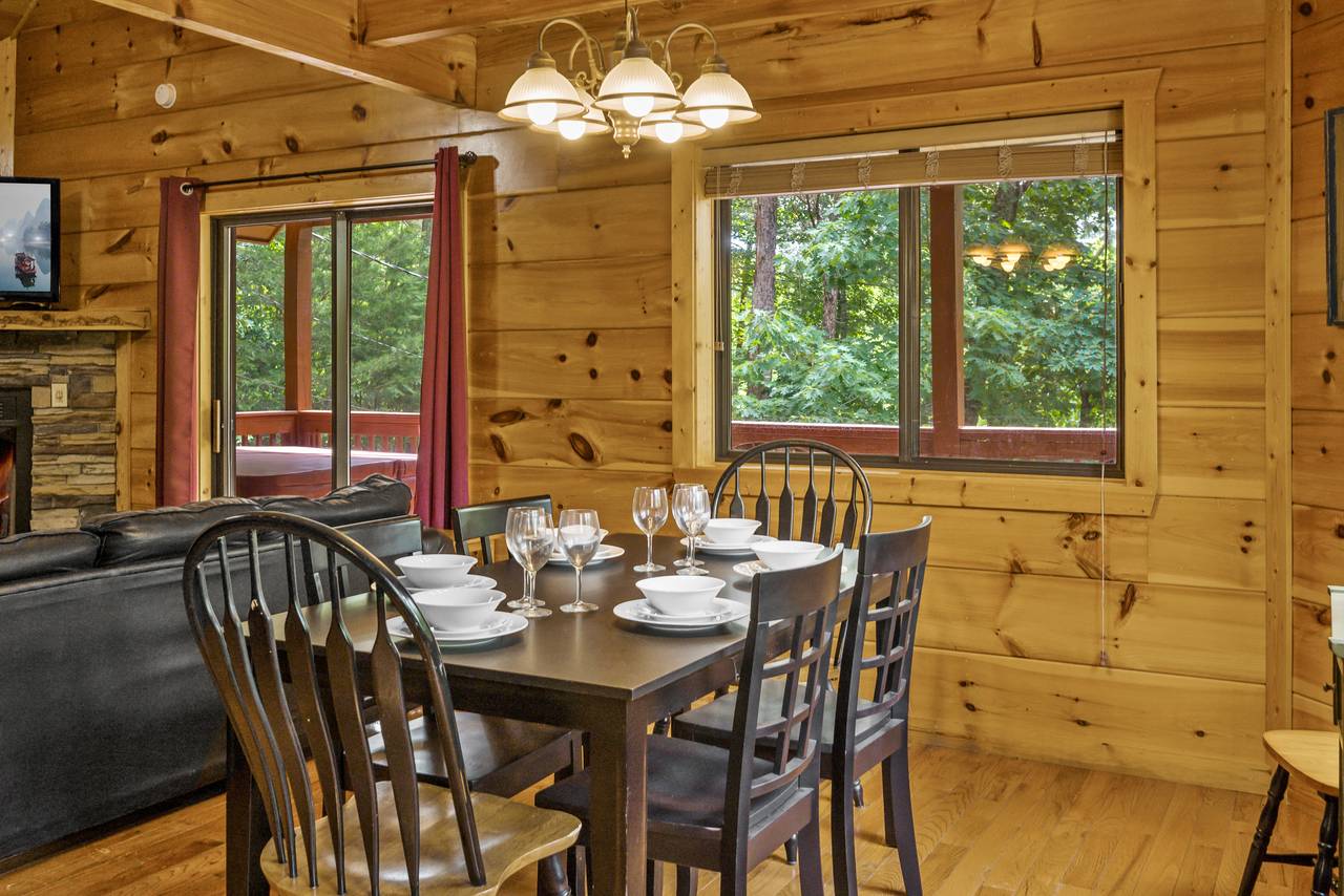 Dining area with a table for 6 Dining area with a table for 6